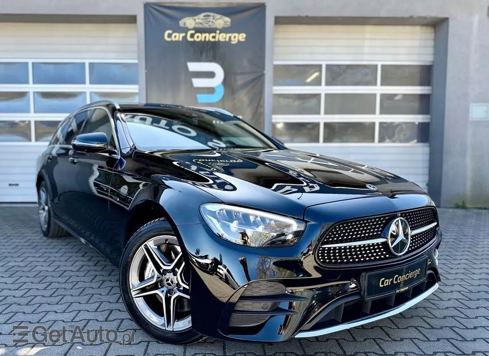 MERCEDES-BENZ Klasa E 300 de 4Matic T 9G-TRONIC AMG Line