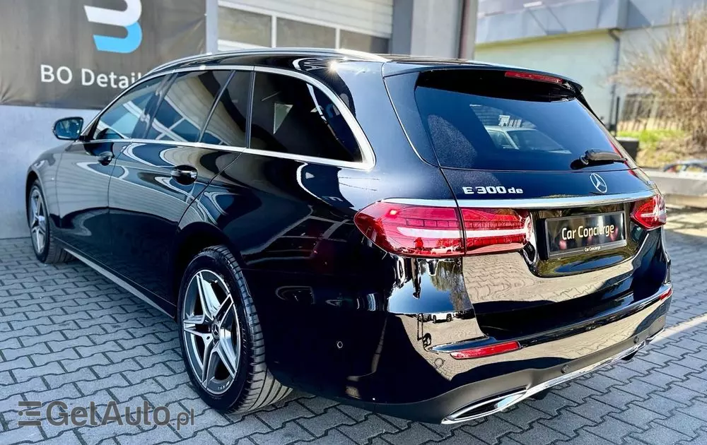 MERCEDES-BENZ Klasa E 300 de 4Matic T 9G-TRONIC AMG Line