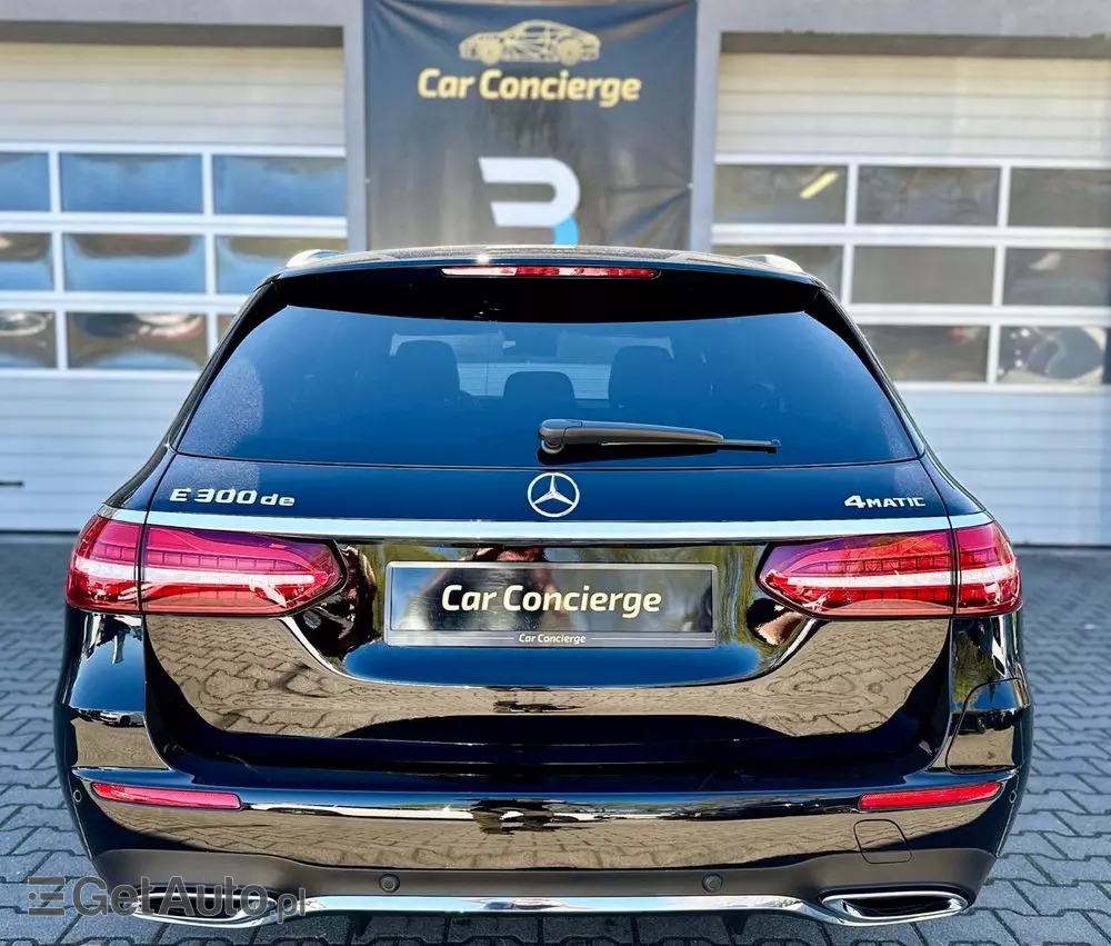 MERCEDES-BENZ Klasa E 300 de 4Matic T 9G-TRONIC AMG Line