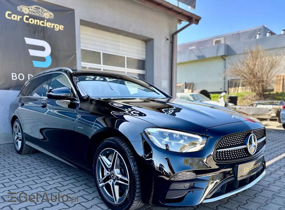 MERCEDES-BENZ Klasa E 300 de 4Matic T 9G-TRONIC AMG Line