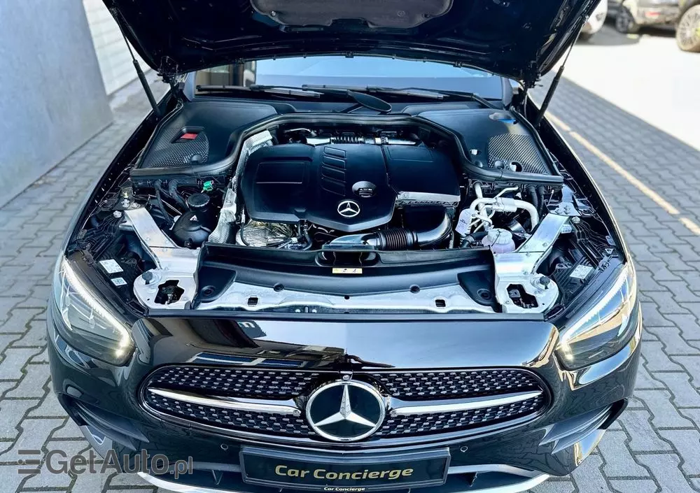 MERCEDES-BENZ Klasa E 300 de 4Matic T 9G-TRONIC AMG Line