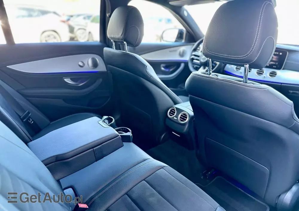 MERCEDES-BENZ Klasa E 300 de 4Matic T 9G-TRONIC AMG Line