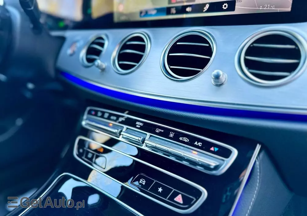 MERCEDES-BENZ Klasa E 300 de 4Matic T 9G-TRONIC AMG Line