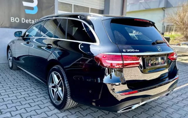 MERCEDES-BENZ Klasa E 300 de 4Matic T 9G-TRONIC AMG Line