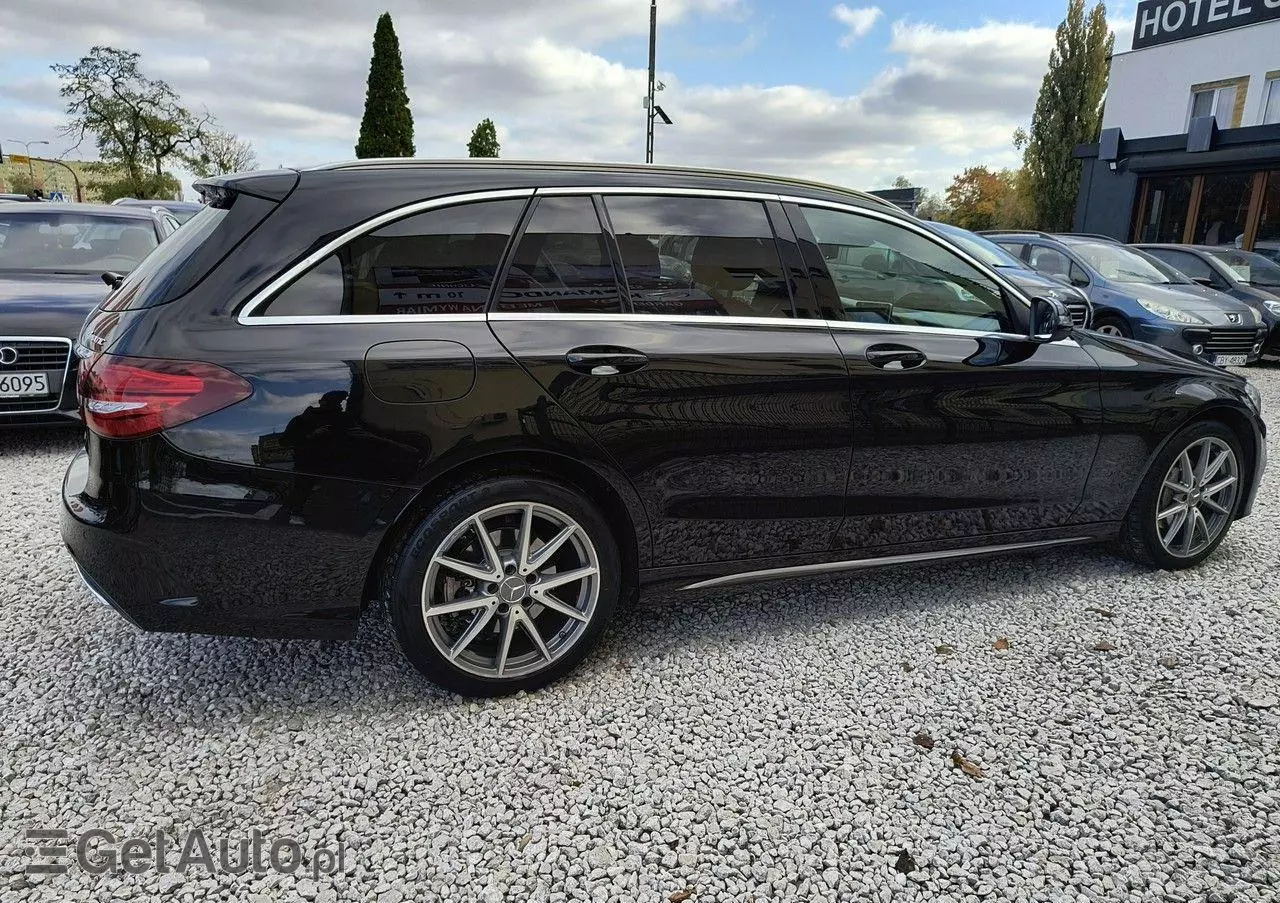 MERCEDES-BENZ Klasa C 220 d 4Matic T 7G-TRONIC Exclusive