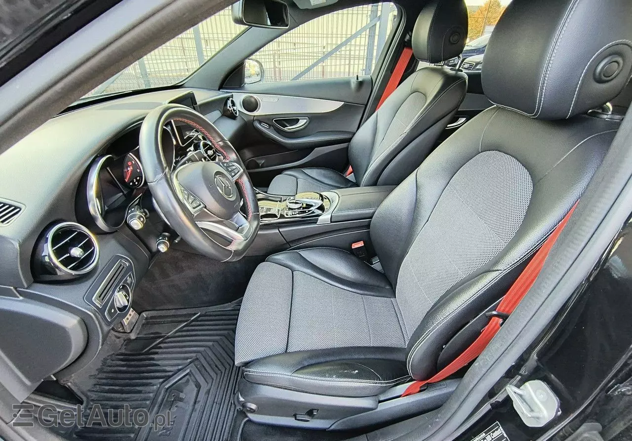 MERCEDES-BENZ Klasa C 220 d 4Matic T 7G-TRONIC Exclusive