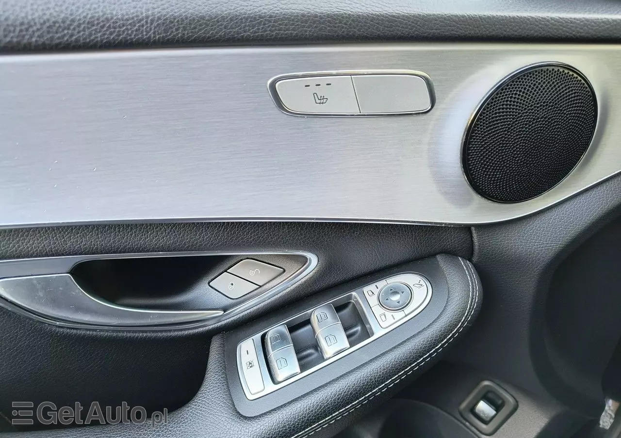 MERCEDES-BENZ Klasa C 220 d 4Matic T 7G-TRONIC Exclusive
