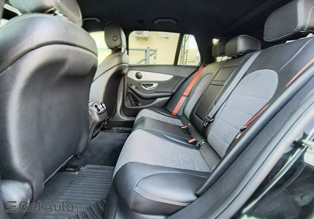 MERCEDES-BENZ Klasa C 220 d 4Matic T 7G-TRONIC Exclusive