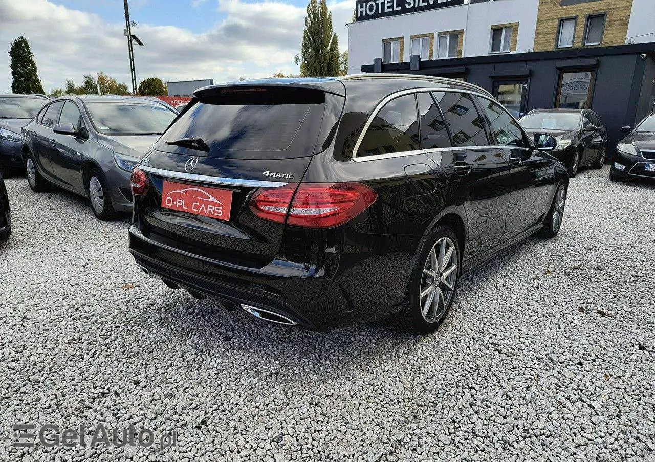 MERCEDES-BENZ Klasa C 220 d 4Matic T 7G-TRONIC Exclusive