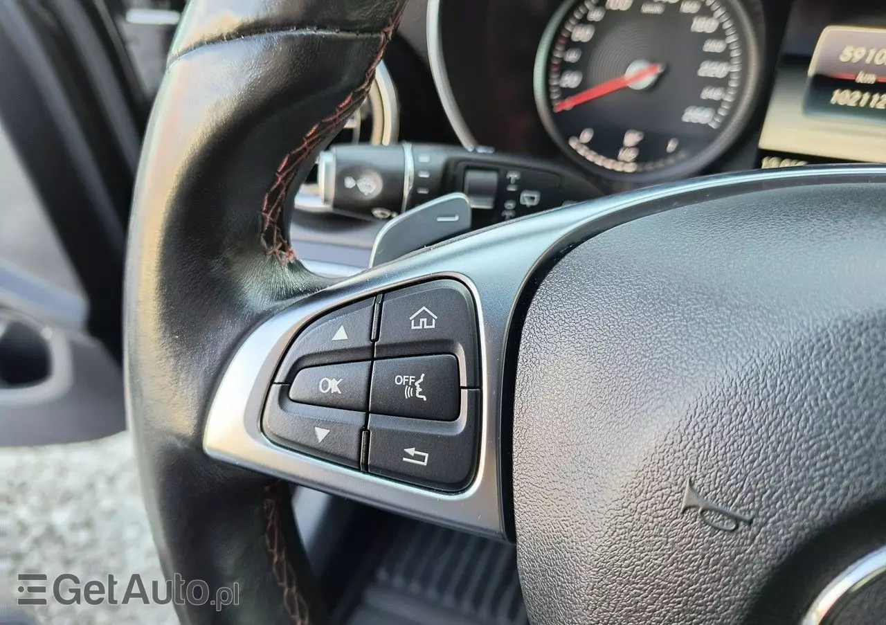 MERCEDES-BENZ Klasa C 220 d 4Matic T 7G-TRONIC Exclusive