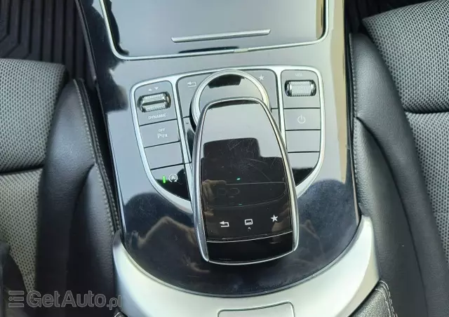 MERCEDES-BENZ Klasa C 220 d 4Matic T 7G-TRONIC Exclusive