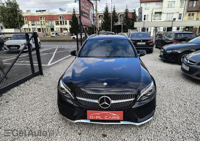 MERCEDES-BENZ Klasa C 220 d 4Matic T 7G-TRONIC Exclusive