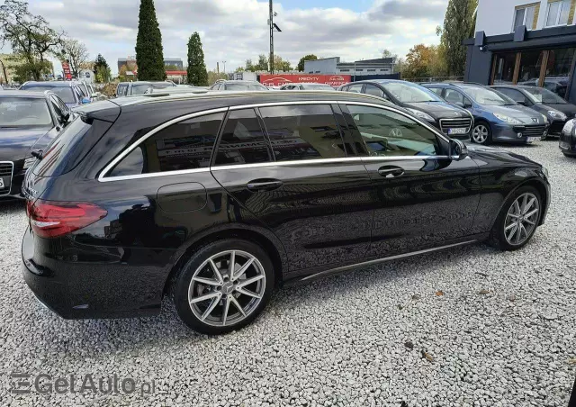 MERCEDES-BENZ Klasa C 220 d 4Matic T 7G-TRONIC Exclusive