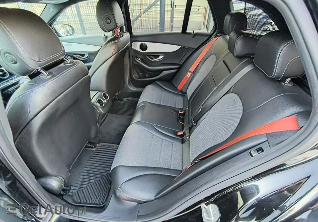 MERCEDES-BENZ Klasa C 220 d 4Matic T 7G-TRONIC Exclusive