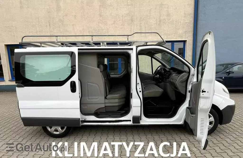 RENAULT Trafic 