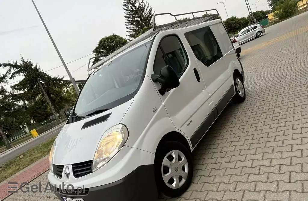 RENAULT Trafic 