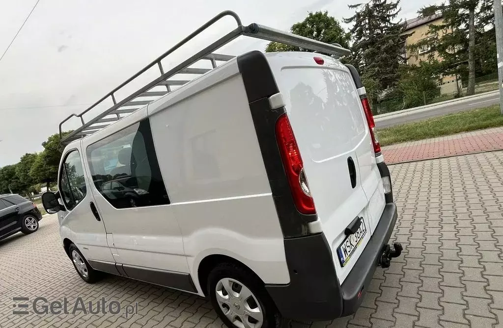 RENAULT Trafic 
