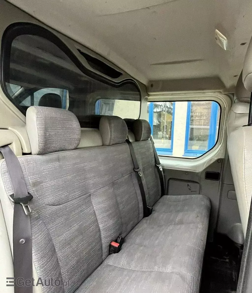 RENAULT Trafic 