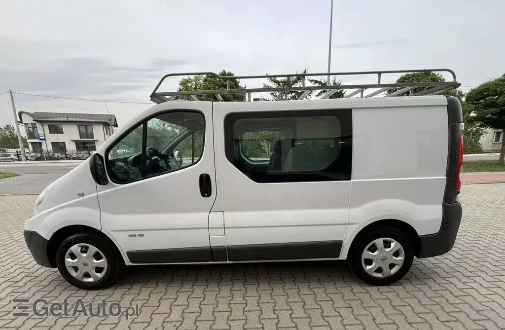 RENAULT Trafic 