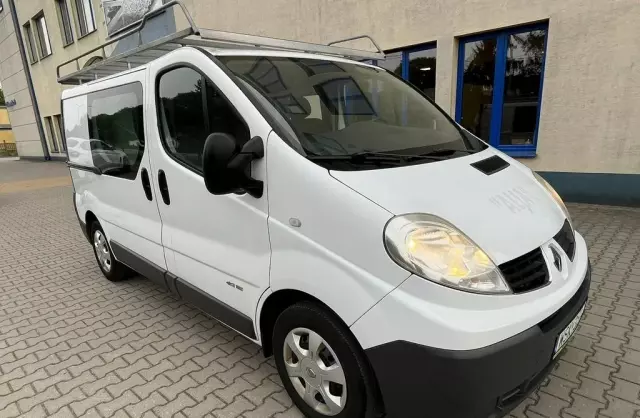 RENAULT Trafic 