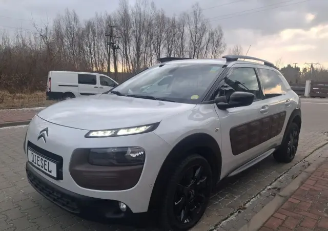 CITROËN C4 Cactus 1.6 Blue HDi Shine Edition