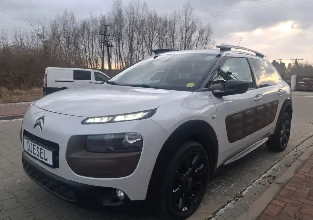 CITROËN C4 Cactus 1.6 Blue HDi Shine Edition