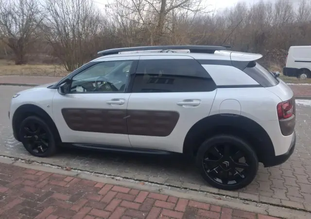 CITROËN C4 Cactus 1.6 Blue HDi Shine Edition