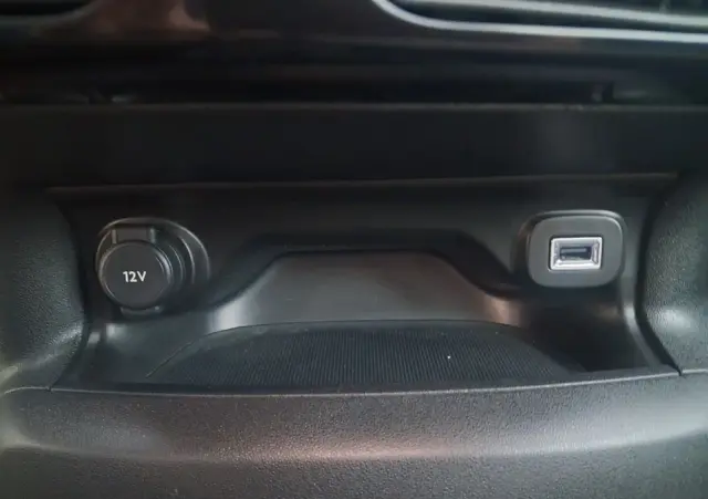 CITROËN C4 Cactus 1.6 Blue HDi Shine Edition