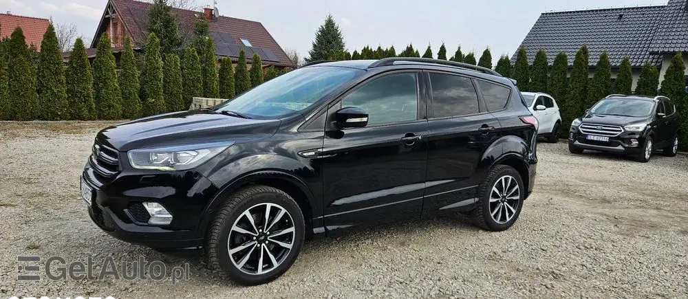 FORD Kuga 2.0 TDCi 4x2 ST-Line