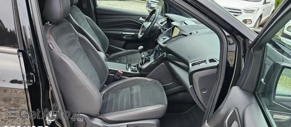 FORD Kuga 2.0 TDCi 4x2 ST-Line