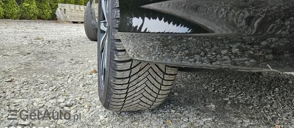 FORD Kuga 2.0 TDCi 4x2 ST-Line