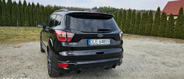 FORD Kuga 2.0 TDCi 4x2 ST-Line