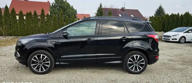 FORD Kuga 2.0 TDCi 4x2 ST-Line
