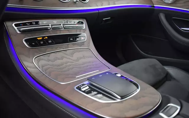 MERCEDES-BENZ Klasa E 300 de PHEV AMG 9G-Tronic