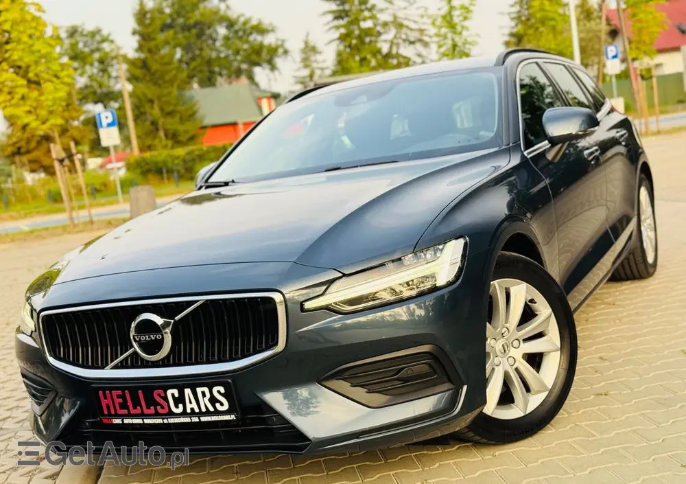 VOLVO V60 B3 B Geartronic Momentum Pro