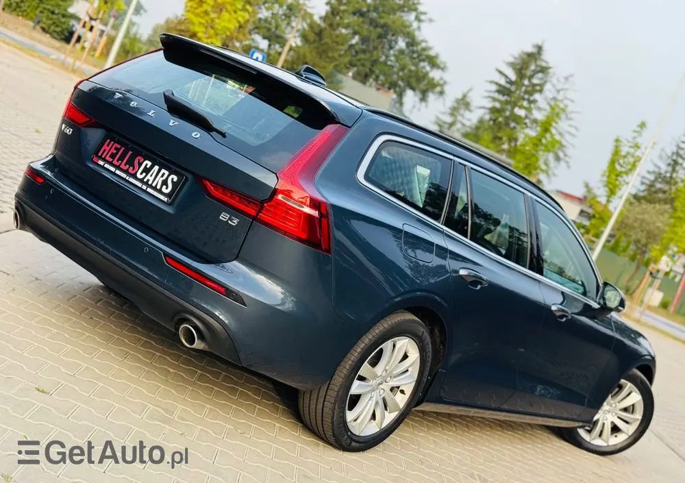 VOLVO V60 B3 B Geartronic Momentum Pro