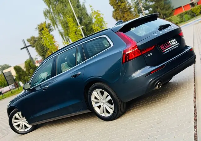 VOLVO V60 B3 B Geartronic Momentum Pro