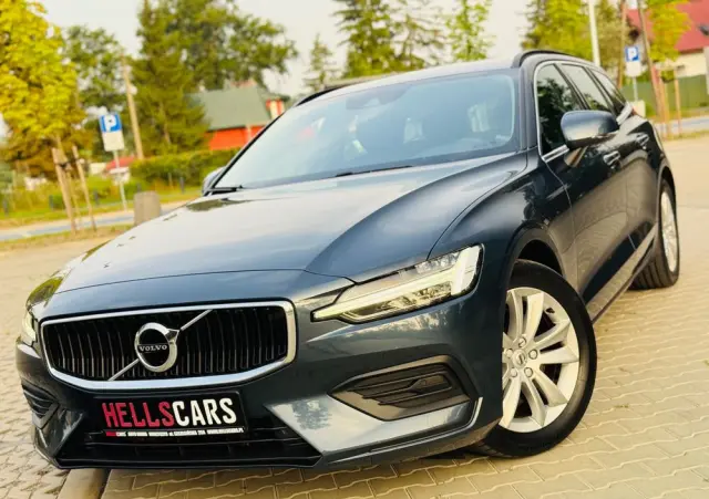 VOLVO V60 B3 B Geartronic Momentum Pro