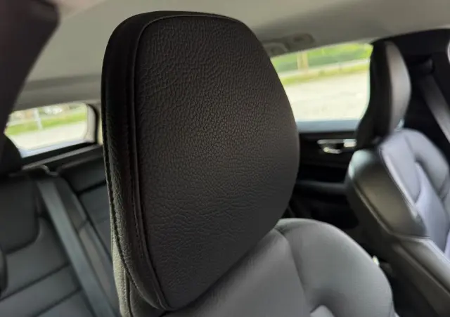 VOLVO V60 B3 B Geartronic Momentum Pro