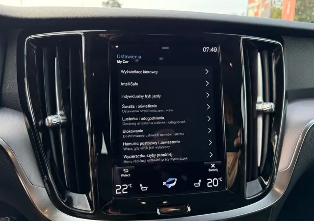 VOLVO V60 B3 B Geartronic Momentum Pro