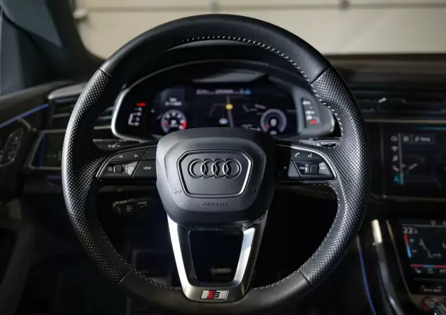 AUDI SQ8 
