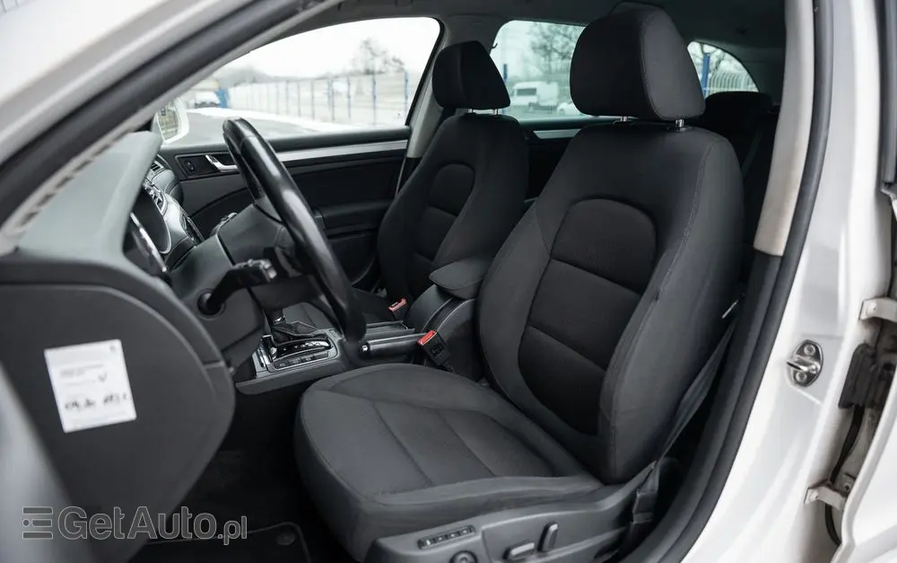 SKODA Superb 2.0 TDI DSG Active