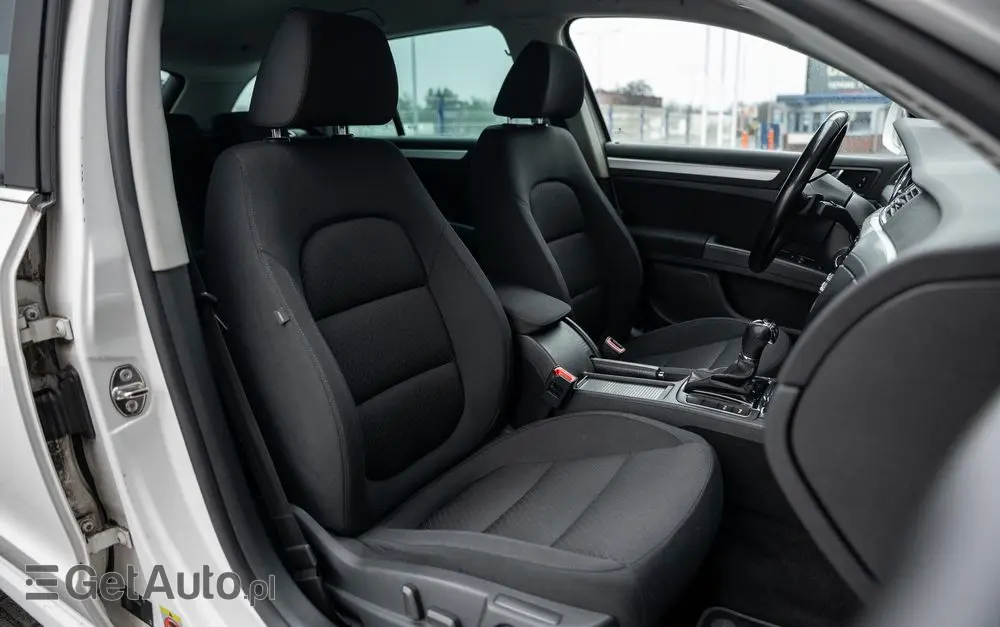 SKODA Superb 2.0 TDI DSG Active