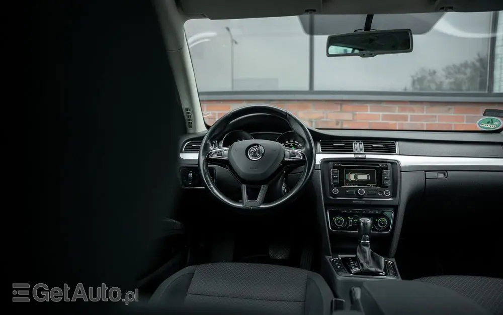 SKODA Superb 2.0 TDI DSG Active