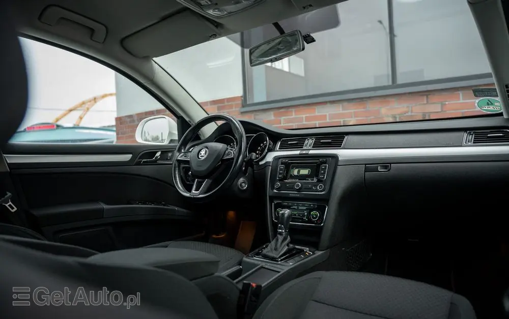SKODA Superb 2.0 TDI DSG Active