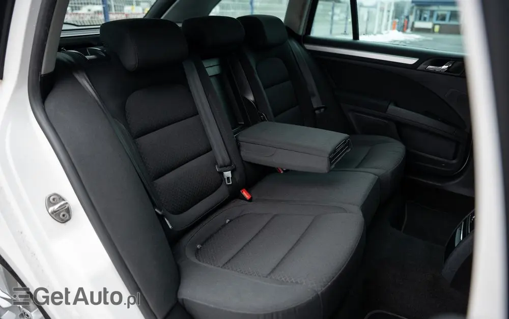 SKODA Superb 2.0 TDI DSG Active