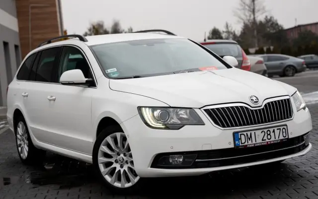 SKODA Superb 2.0 TDI DSG Active
