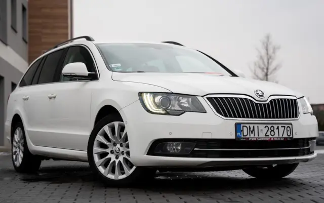 SKODA Superb 2.0 TDI DSG Active