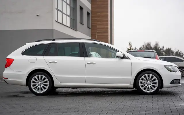 SKODA Superb 2.0 TDI DSG Active