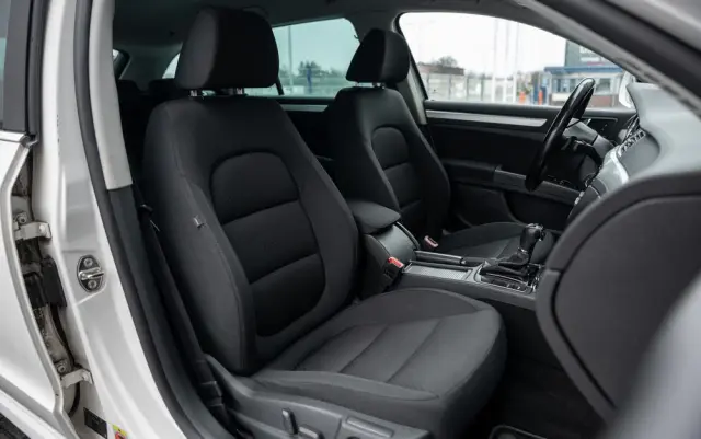 SKODA Superb 2.0 TDI DSG Active